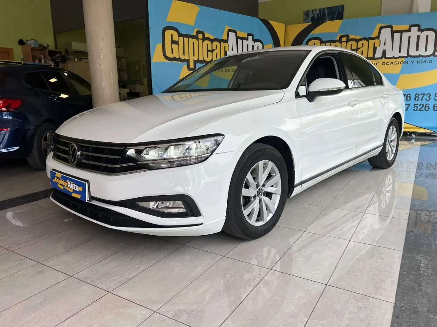 Volkswagen Passat 2.0TDI EVO Business DSG7 90kW Blanco - 1