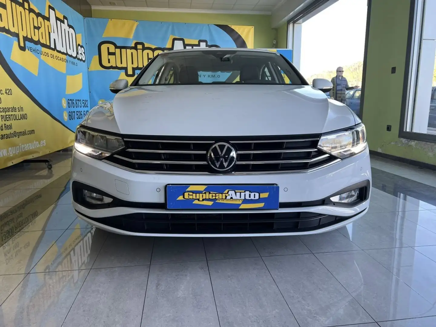 Volkswagen Passat 2.0TDI EVO Business DSG7 90kW Blanco - 2