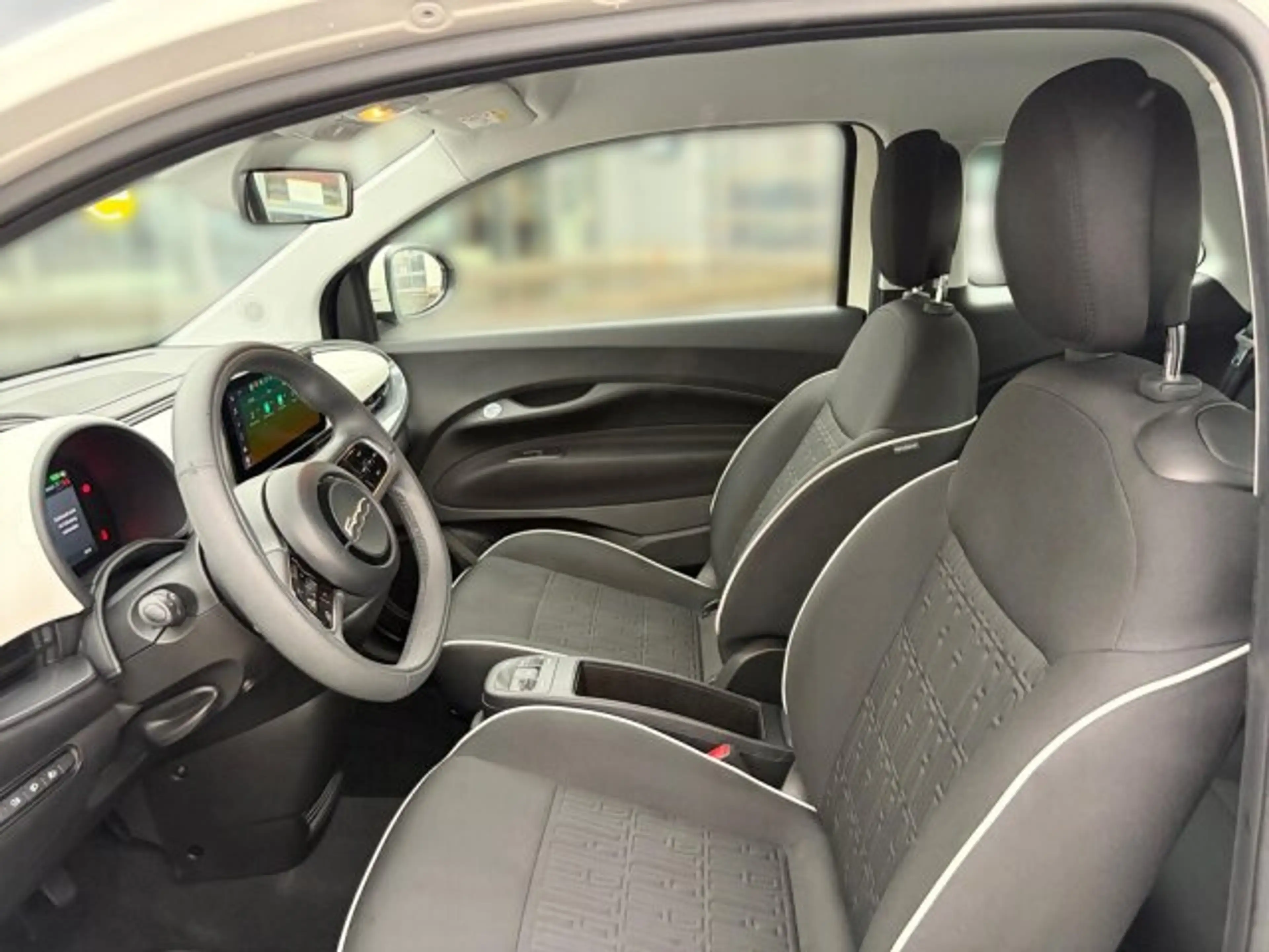 Fiat 500e 500e Base Automatik Klimaautomatik — photo 11