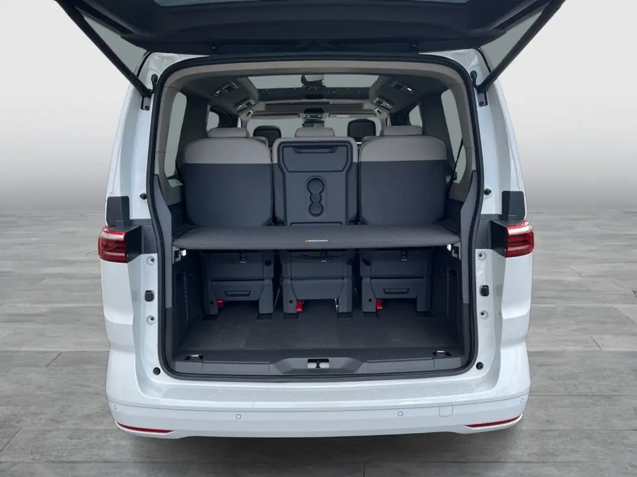 Volkswagen T7 Multivan 2026 — фото 23