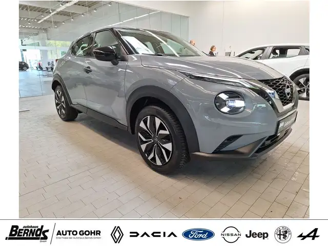 Nissan Juke view 2