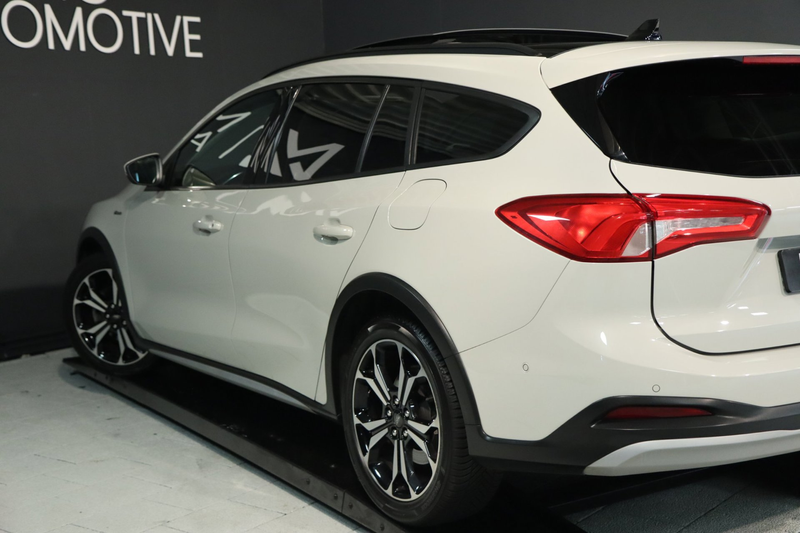 Ford Focus Wagon 1.5 Active / PANO / HUD / ACC / B&O / KEYLES — photo 3