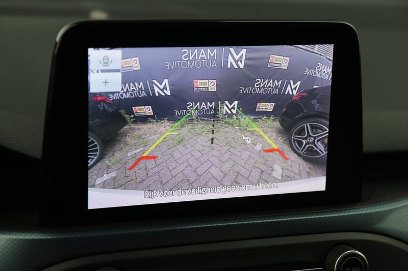Ford Focus Wagon 1.5 Active / PANO / HUD / ACC / B&O / KEYLES — photo 7