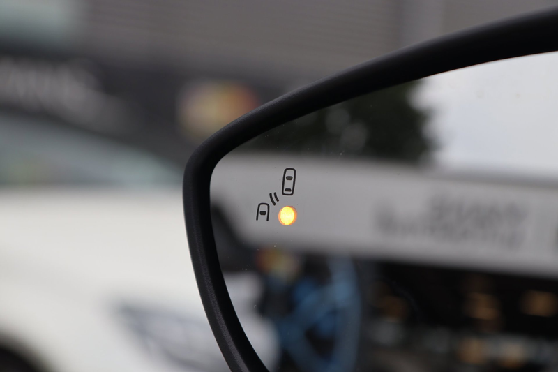 Ford Focus Wagon 1.5 Active / PANO / HUD / ACC / B&O / KEYLES — photo 10