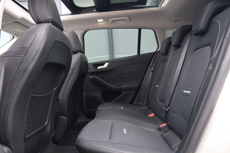 Ford Focus Wagon 1.5 Active / PANO / HUD / ACC / B&O / KEYLES — photo 21