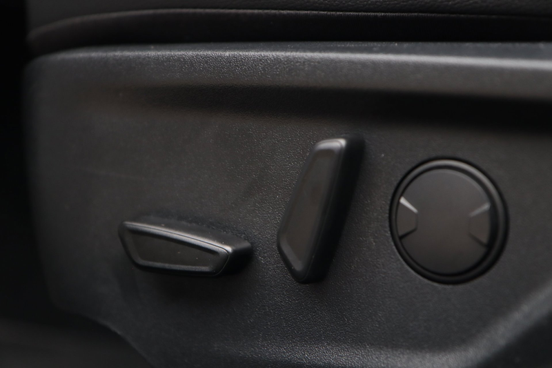 Ford Focus Wagon 1.5 Active / PANO / HUD / ACC / B&O / KEYLES — photo 20