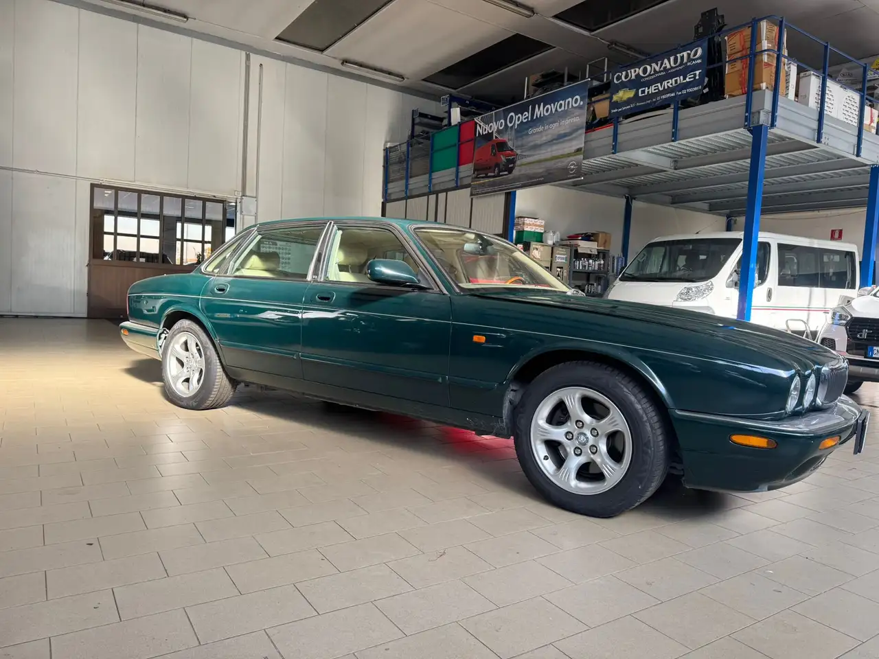 Jaguar XJ V-VI 1994 3.2 Executive, foto 3