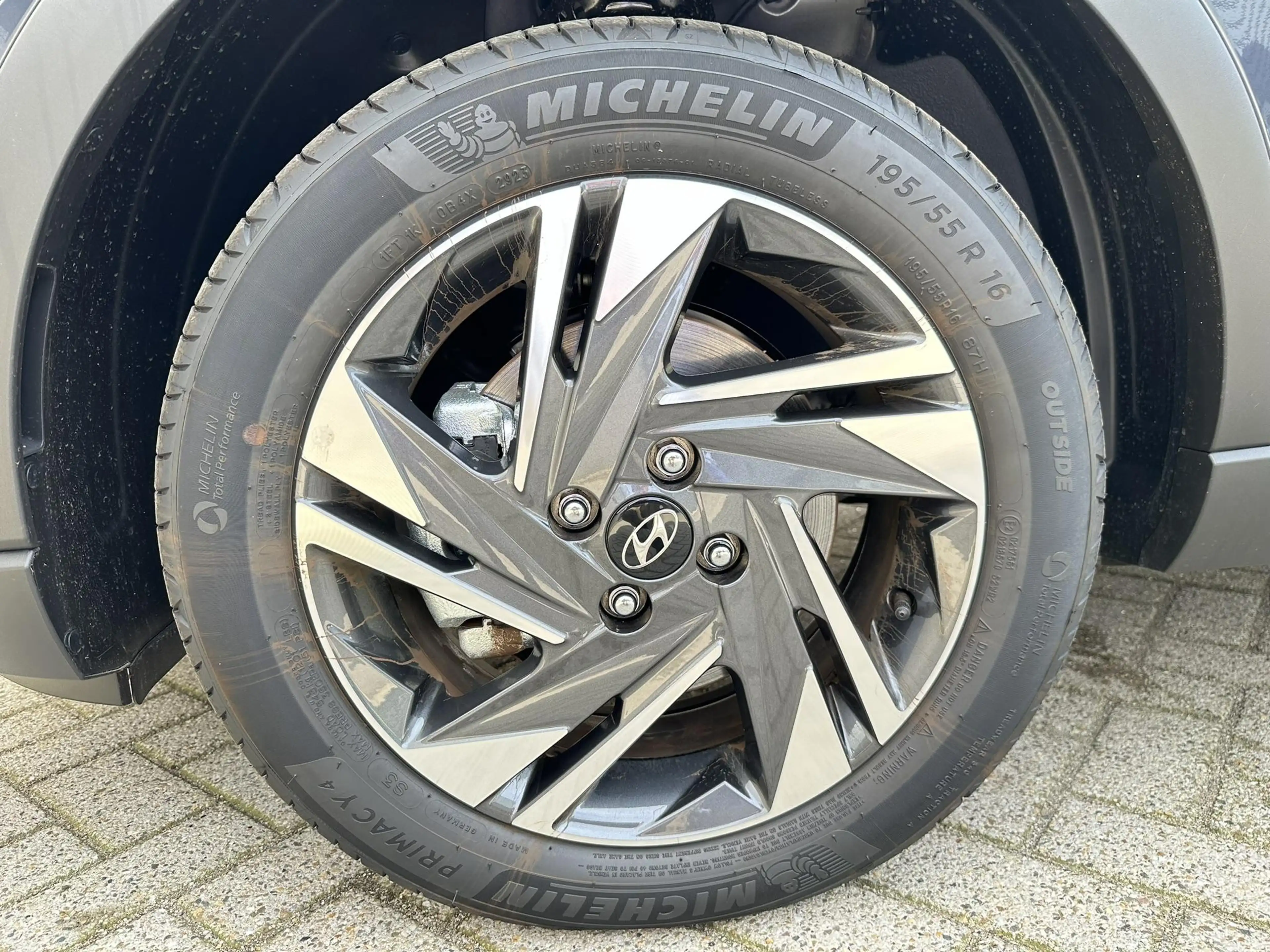 Hyundai BAYON 1.0 T-GDI Comfort — photo 11