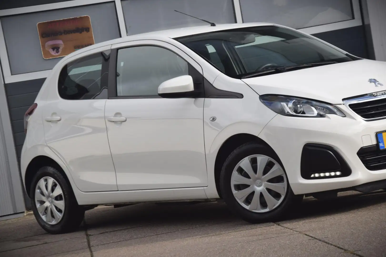 Peugeot 108 1.0 e-VTi Active CAMERA/APPLE CARPLAY Wit - 2
