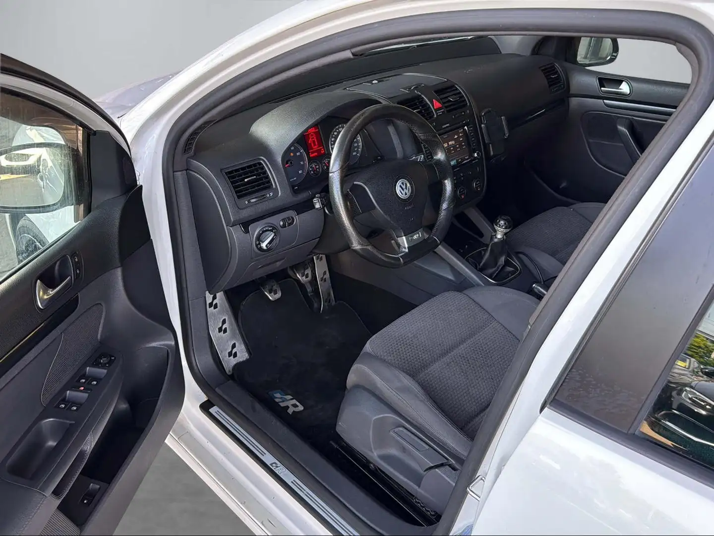 Volkswagen Golf GT Sport 1.4 16V TSI 1390 ccm Weiß - 2