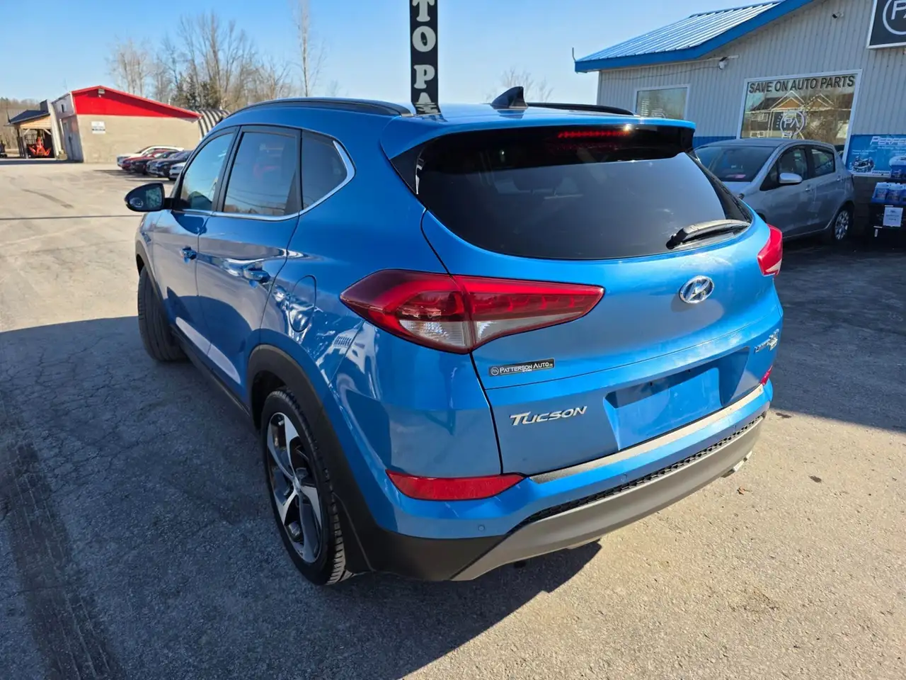 Hyundai TUCSON photo Hyundai TUCSON