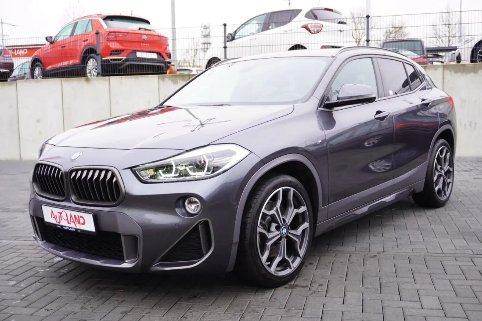 BMW X2 xDrive20d M Sport X LED AHK DAB HarmanKardon Grau - 2
