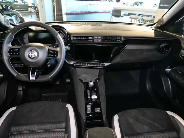 Alfa Romeo Junior view 9