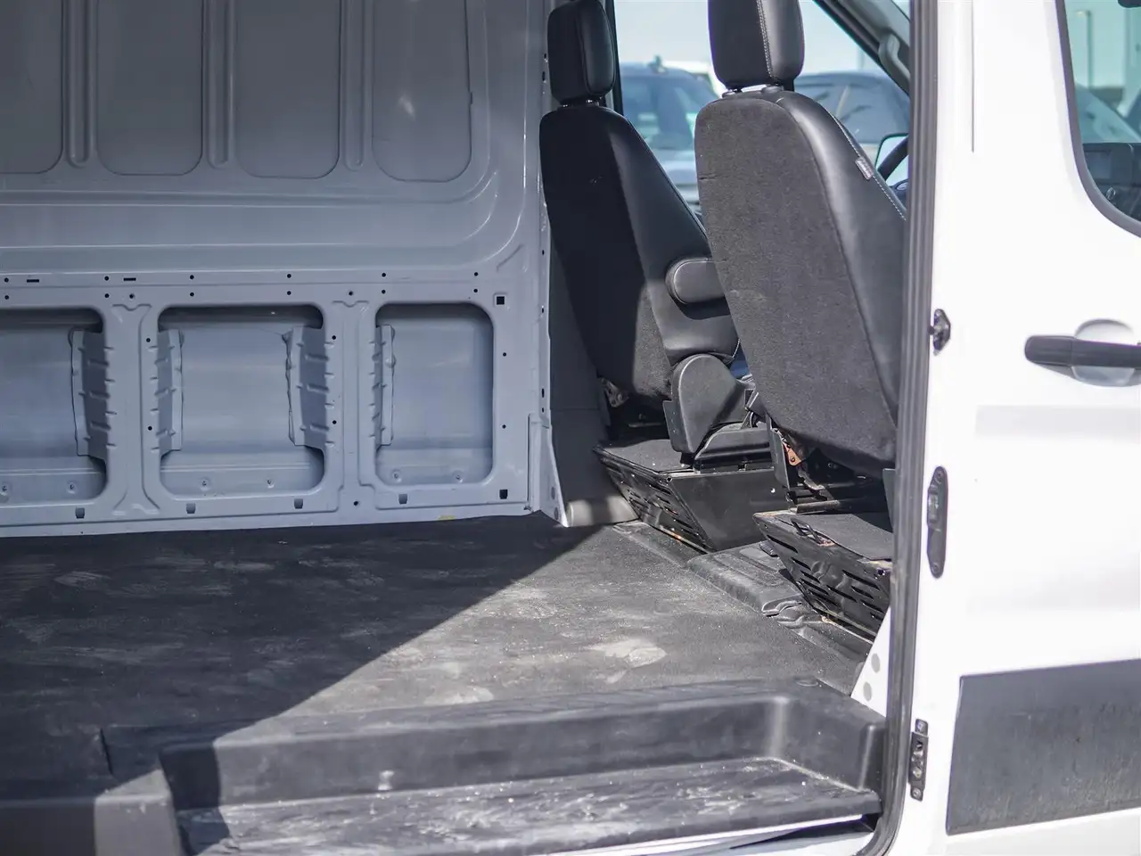 Ford Transit Cargo Van снимка Ford Transit Cargo Van