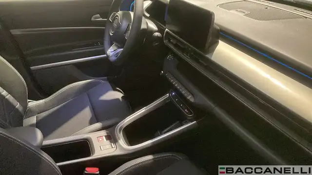 Jeep Avenger view 8