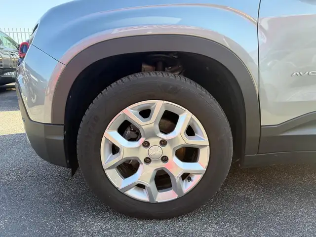 Jeep Avenger view 8