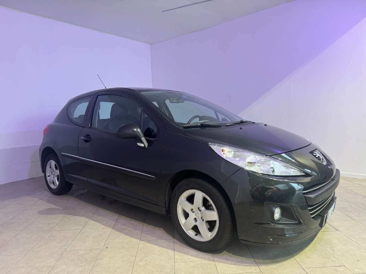 Peugeot 207 1.4 8V 75CV 3p. Special Edition