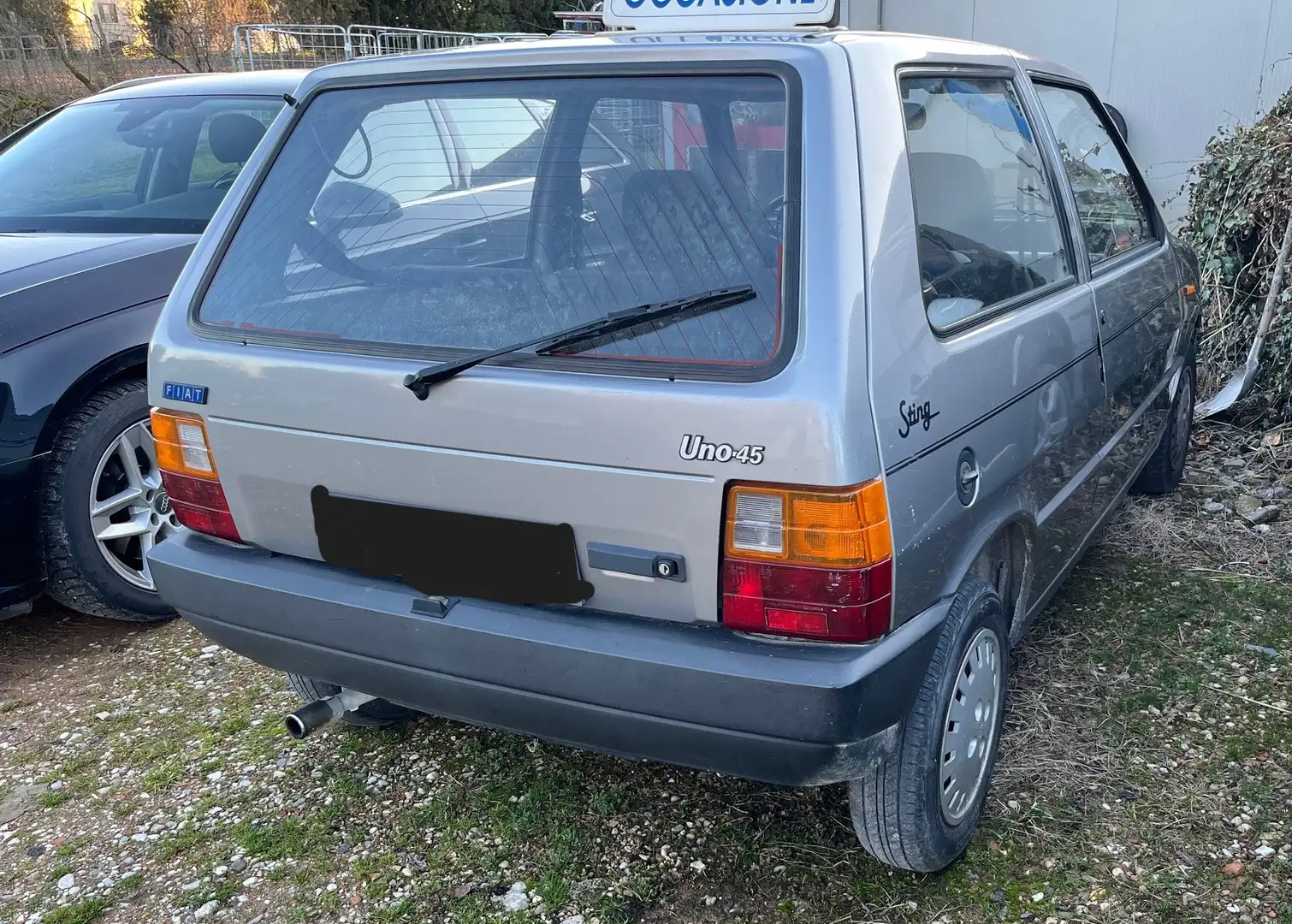 Fiat Uno Uno 3p 0.9 Sting 45cv Plateado - 2
