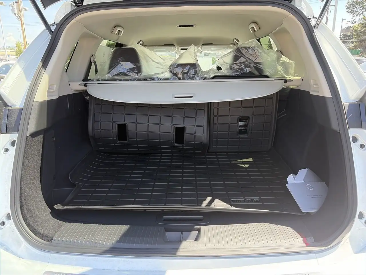 Nissan Rogue снимка Nissan Rogue