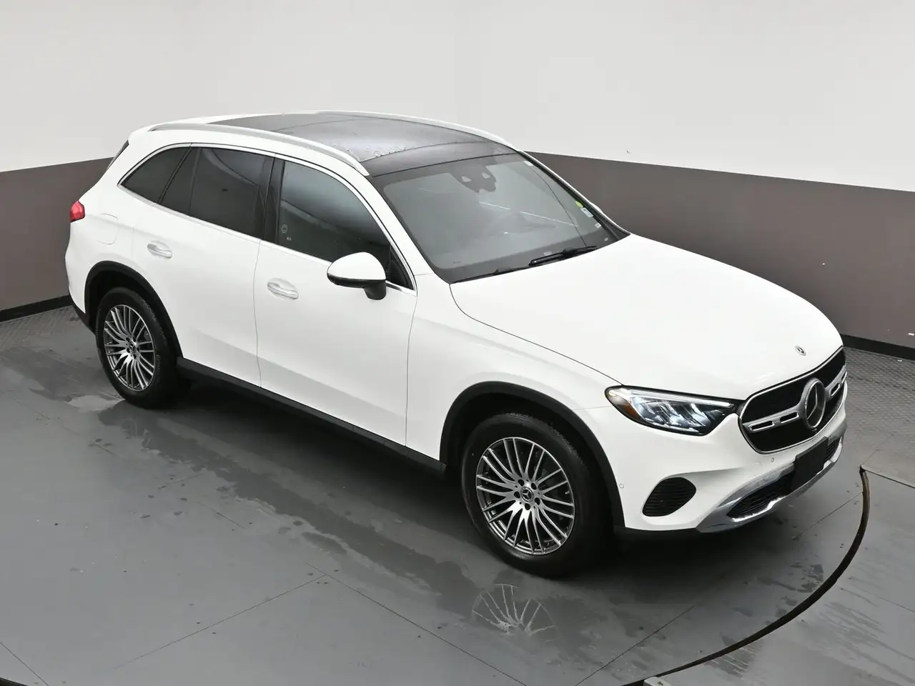 Mercedes-Benz GLC снимка Mercedes-Benz GLC