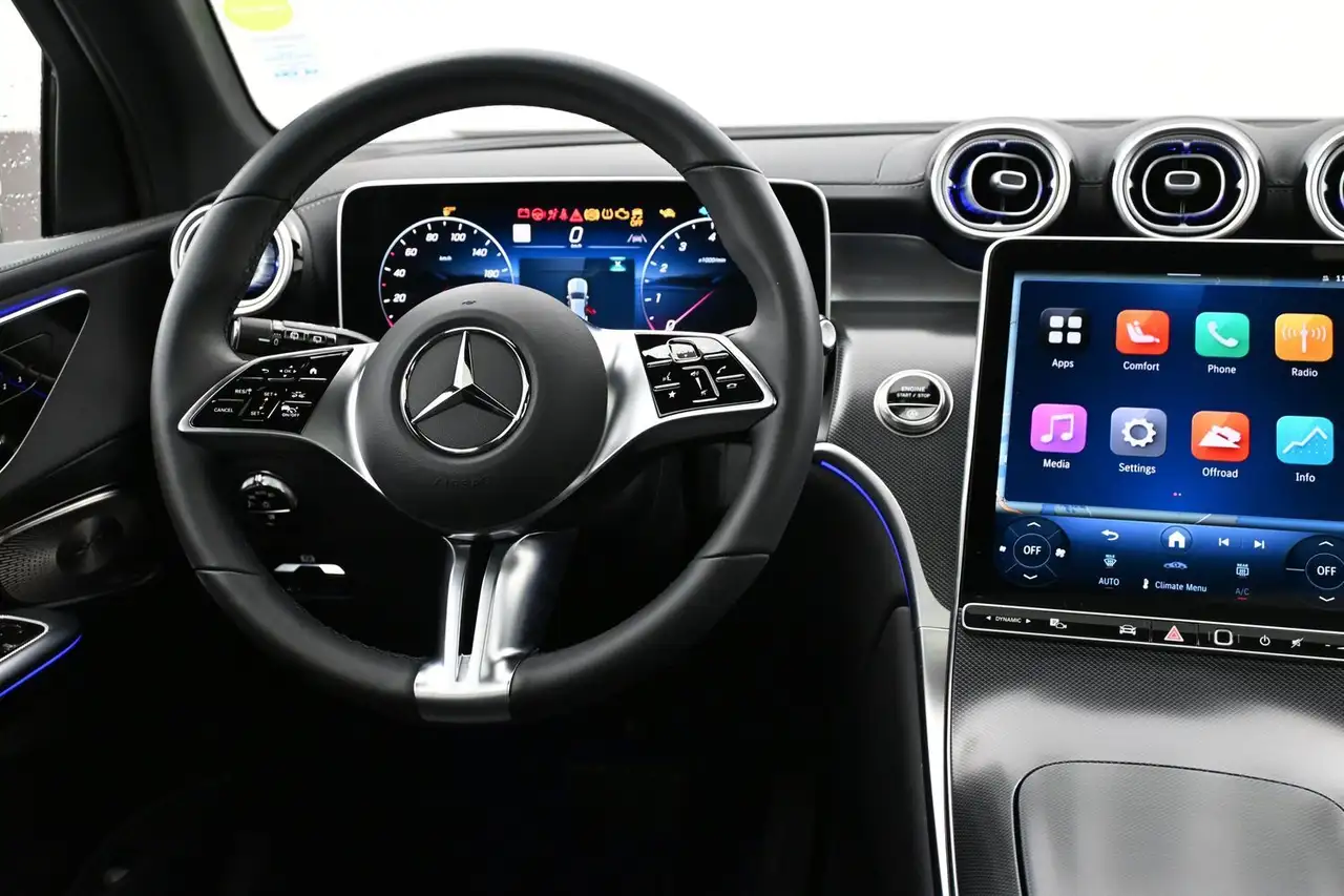 Mercedes-Benz GLC снимка Mercedes-Benz GLC