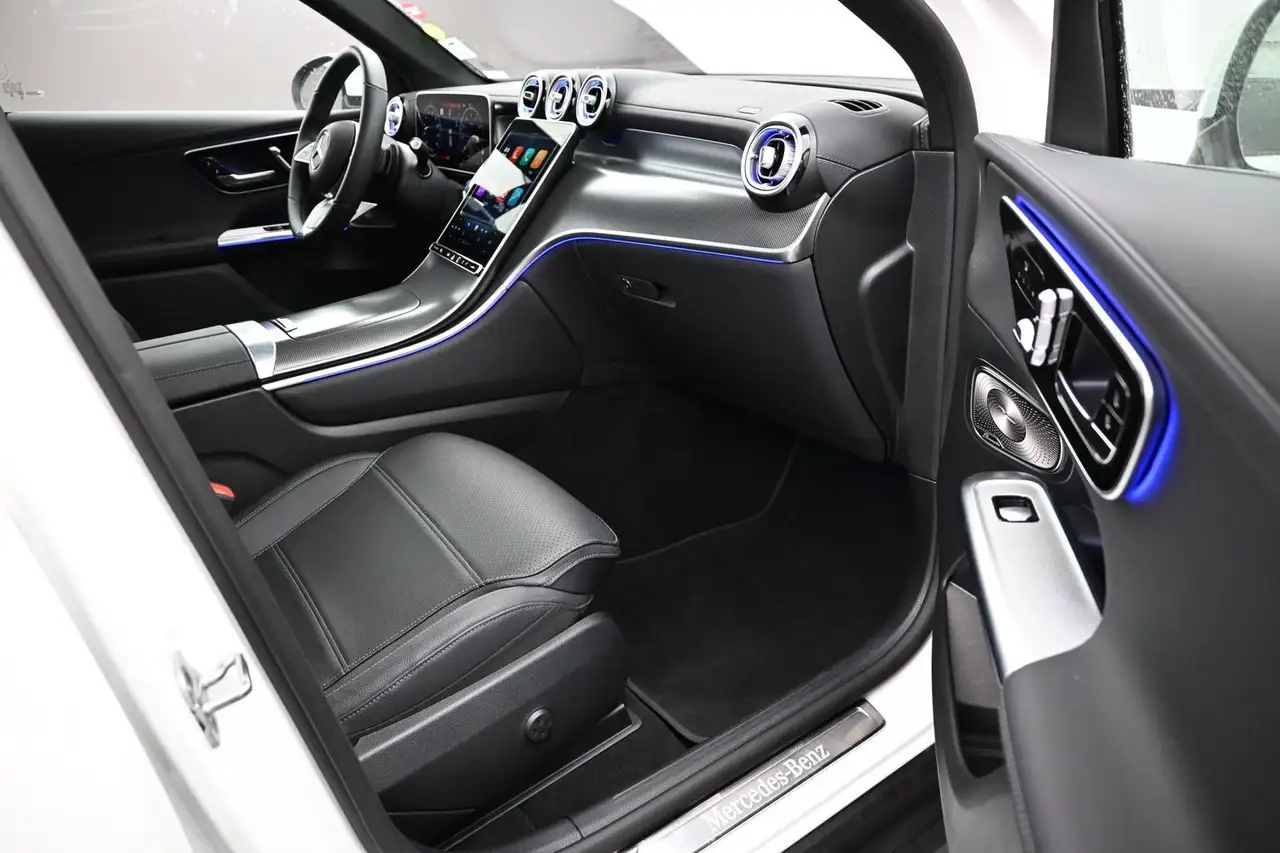 Mercedes-Benz GLC снимка Mercedes-Benz GLC