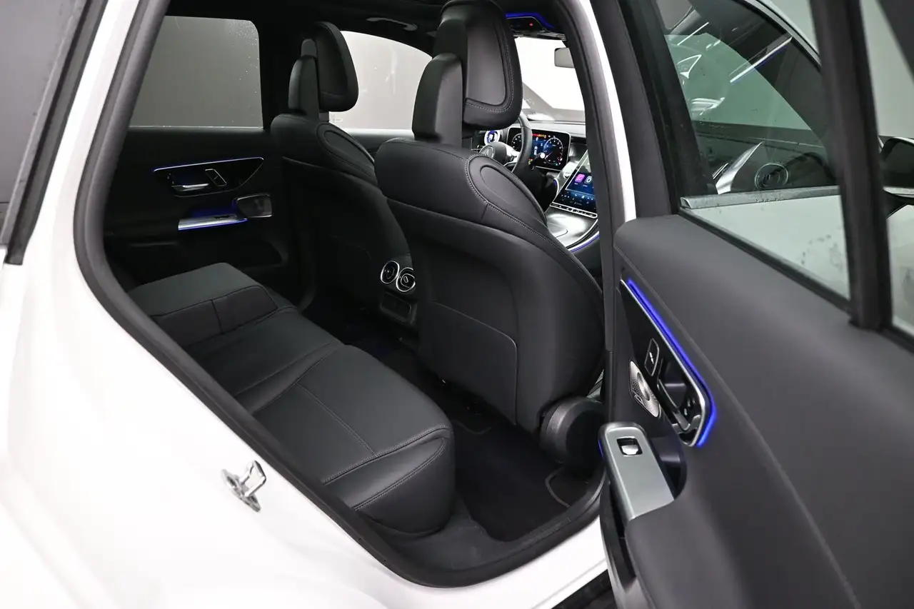 Mercedes-Benz GLC снимка Mercedes-Benz GLC