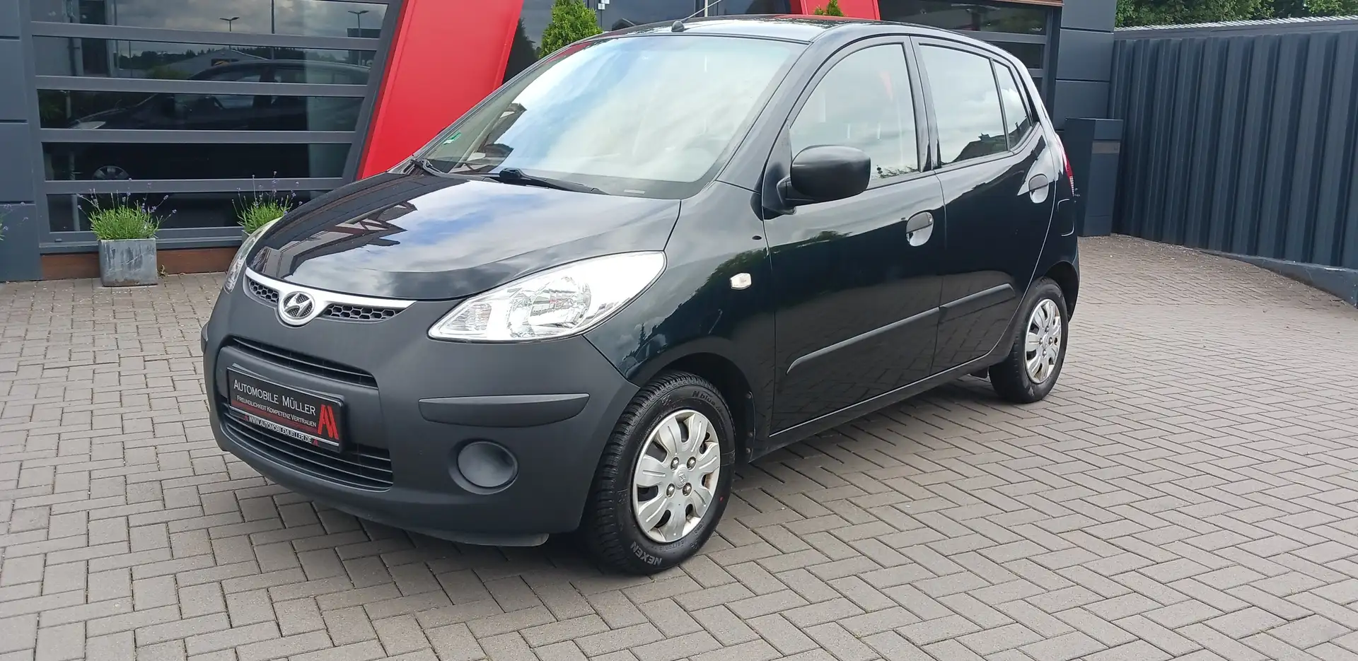 Hyundai i10 Easy Entry Zwart - 1