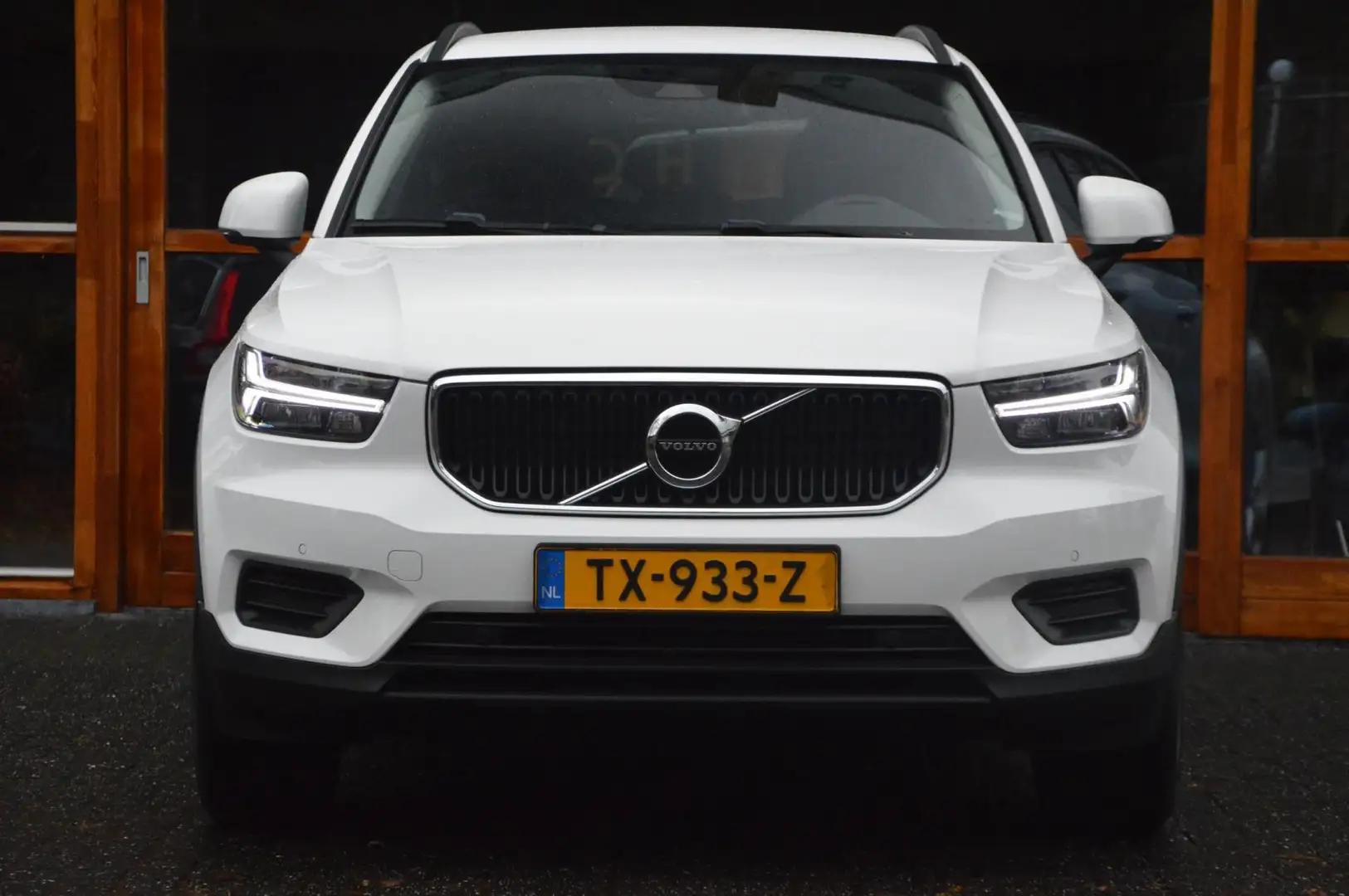 Volvo XC40 T3 | Dealer onderhouden | Cruise Control | Navigat Wit - 2