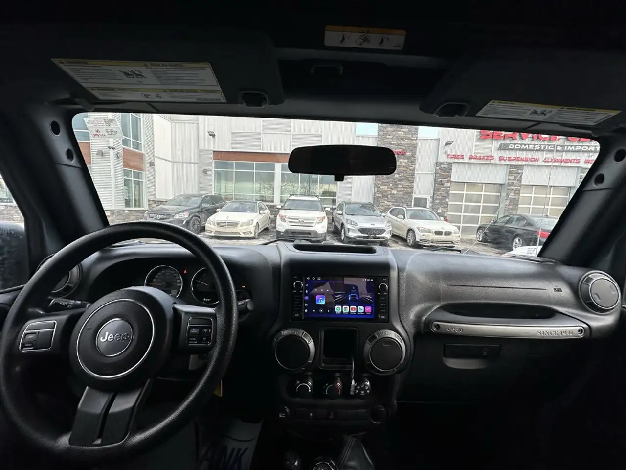 Jeep Wrangler снимка Jeep Wrangler