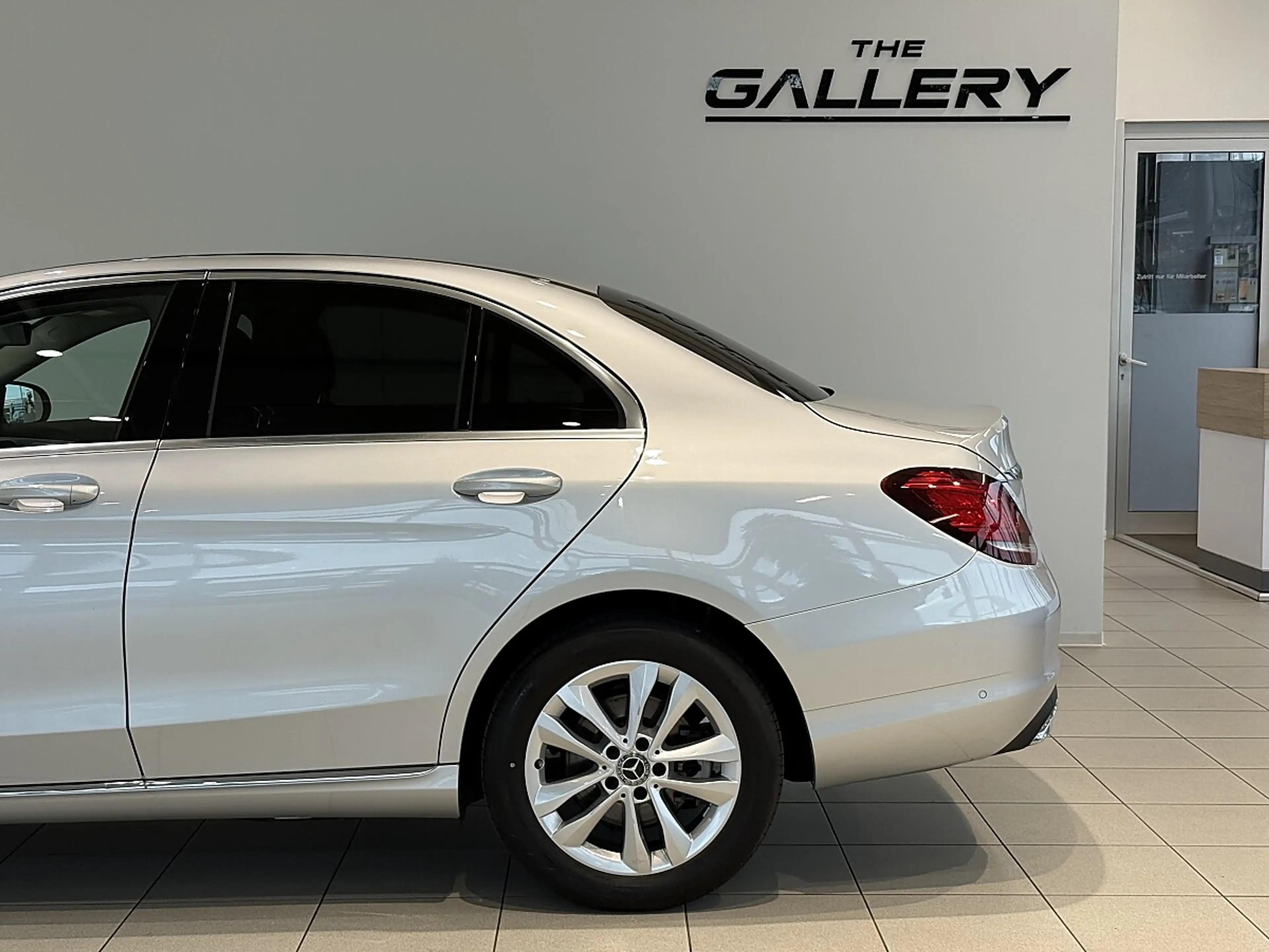 Mercedes-Benz C 200 d Avantgarde Aut. *Kamera*Sitzheizung*Keyless*LED — photo 10