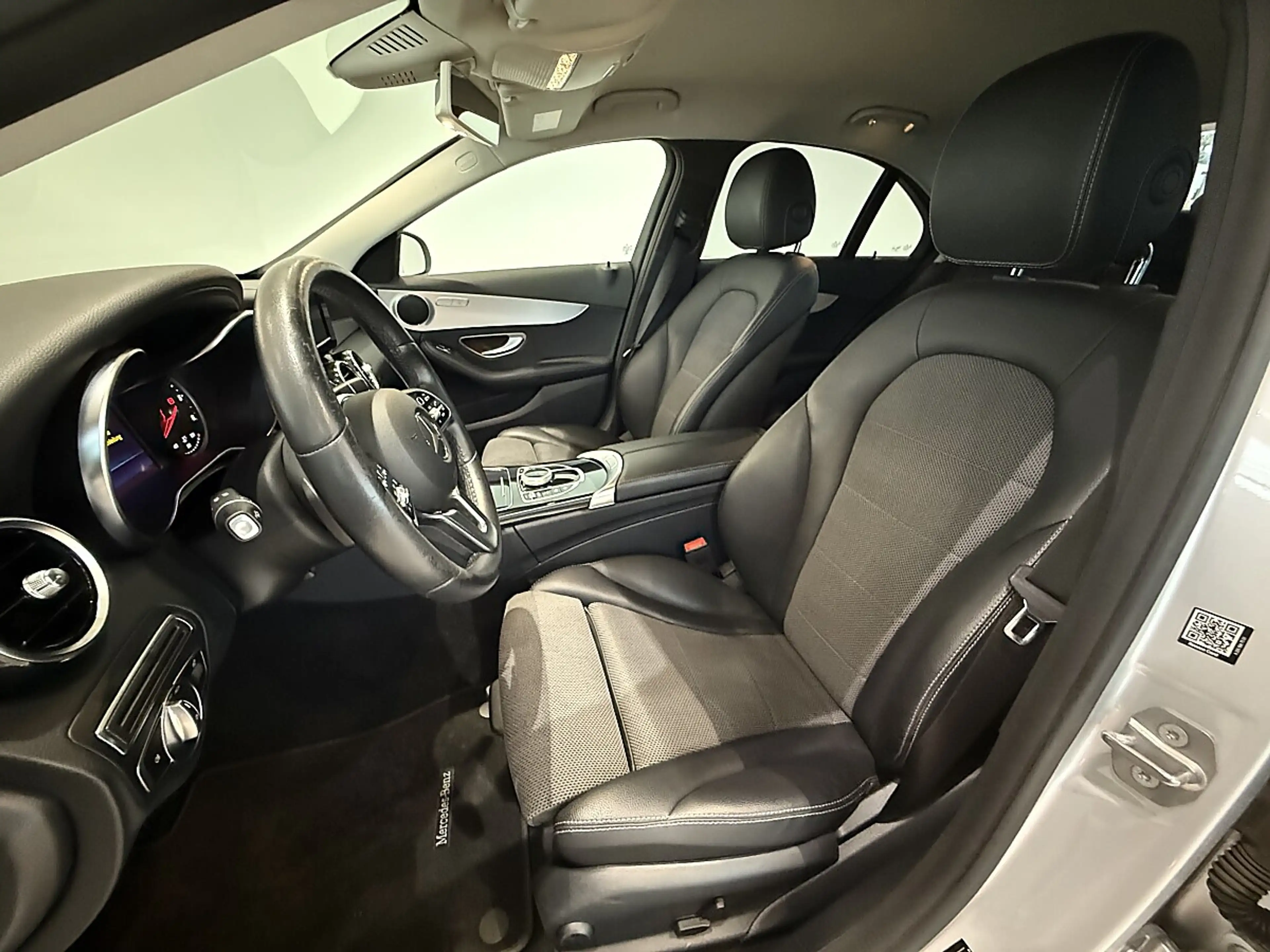 Mercedes-Benz C 200 d Avantgarde Aut. *Kamera*Sitzheizung*Keyless*LED — photo 11