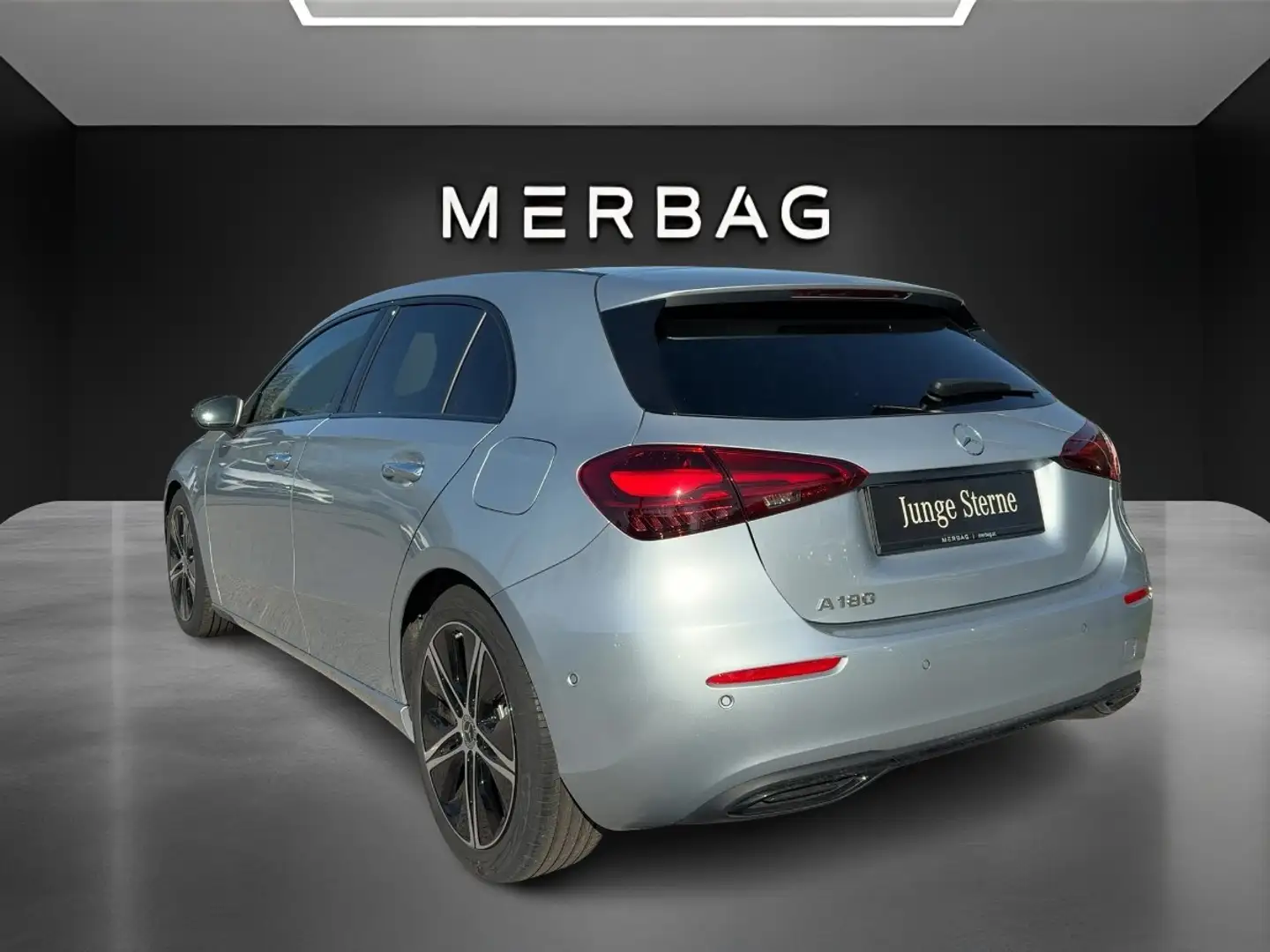 Mercedes-Benz A 180 Kompaktlimousine ÖE Progr. Line Facelift Silber - 2