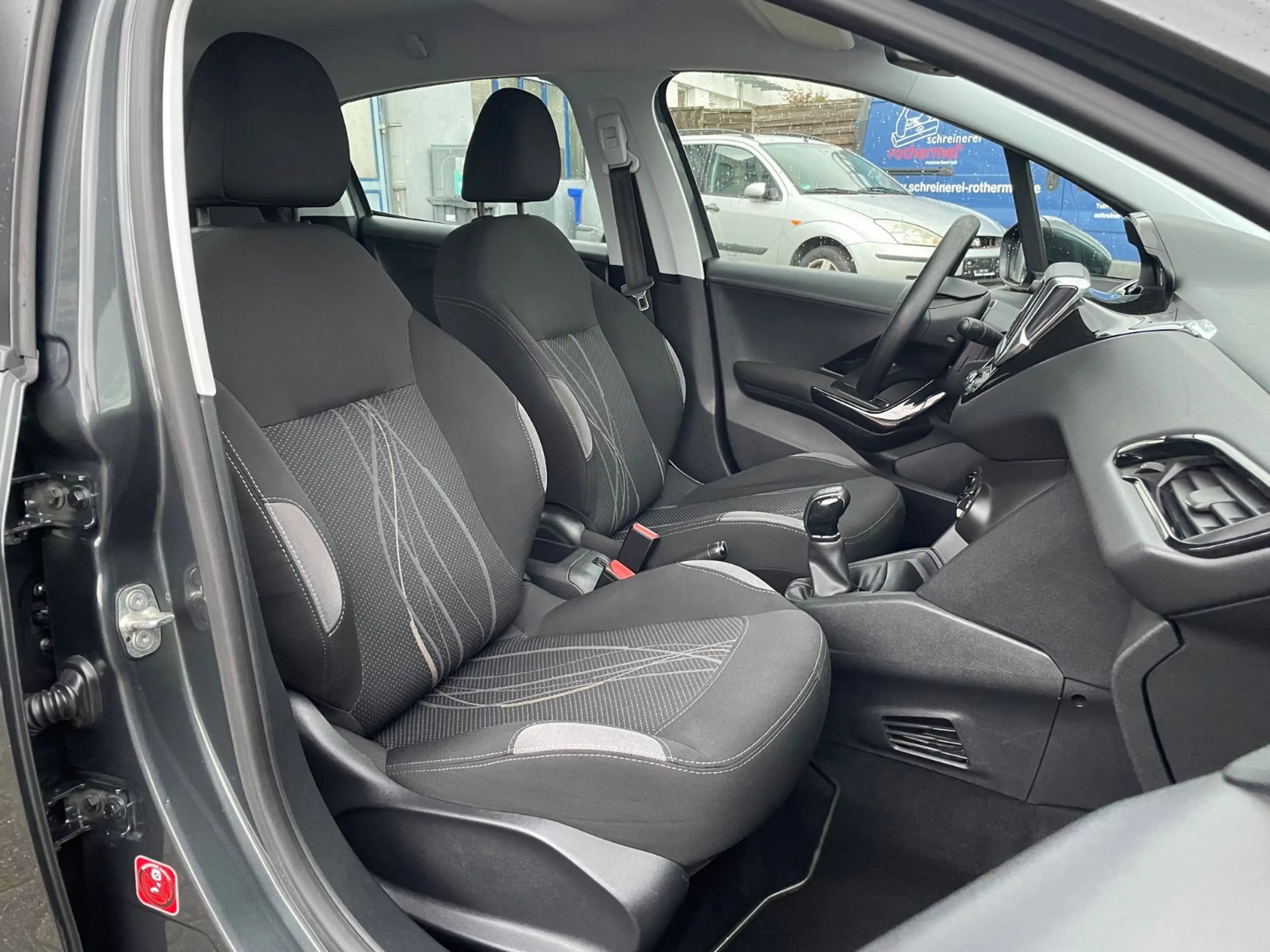 Peugeot 208 Active"Klima"Parkhilfe"Tempomat"Bluetooth" — photo 9