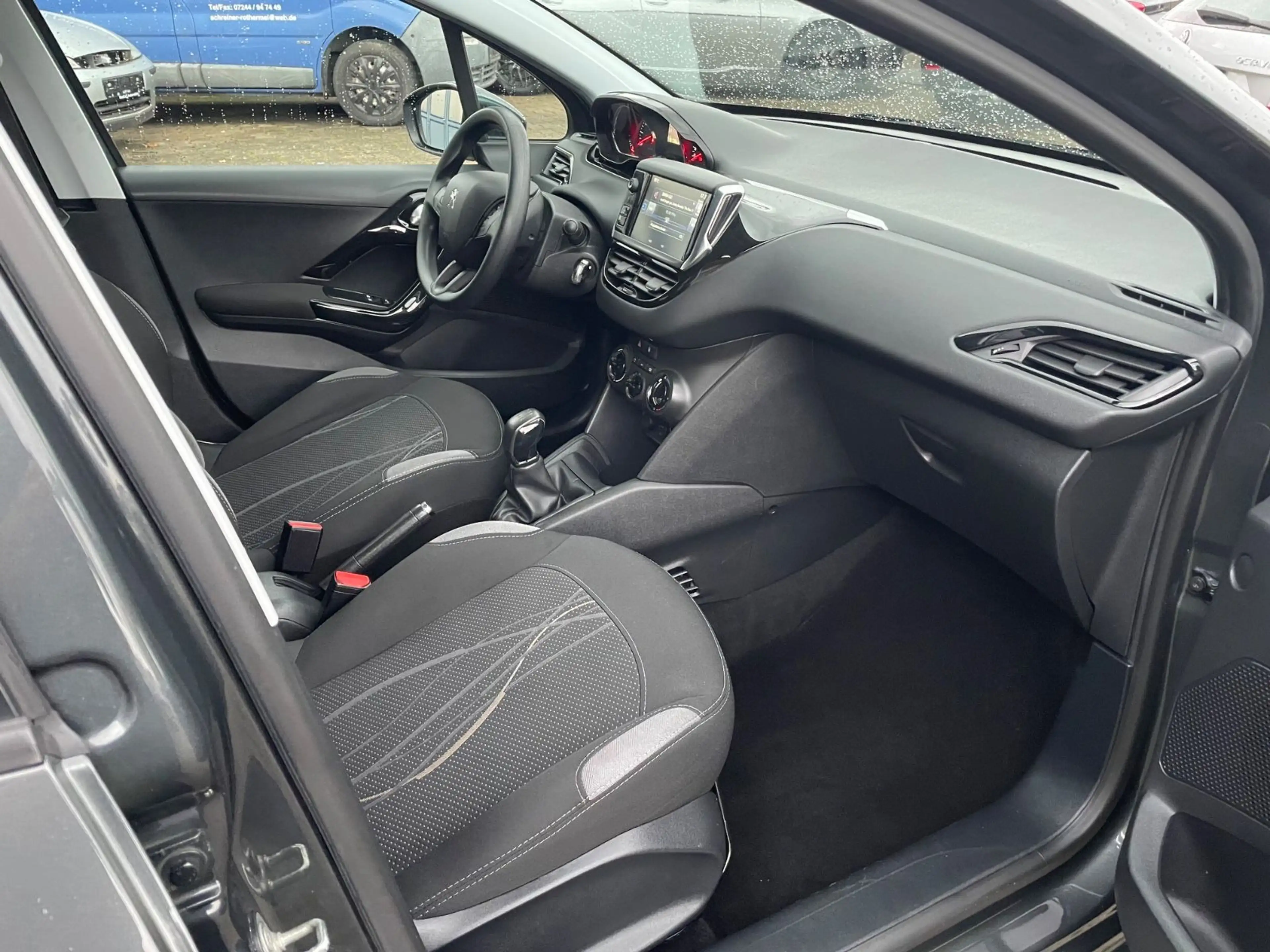 Peugeot 208 Active"Klima"Parkhilfe"Tempomat"Bluetooth" — photo 13