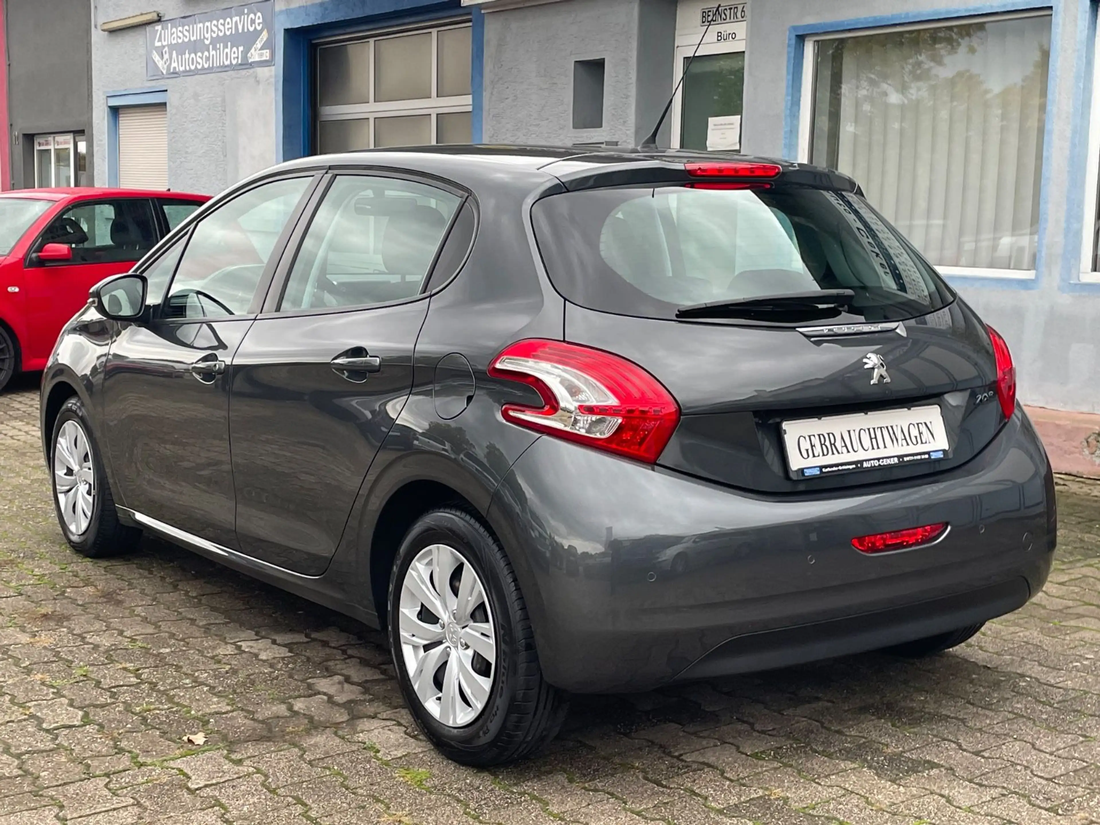 Peugeot 208 Active"Klima"Parkhilfe"Tempomat"Bluetooth" — photo 3
