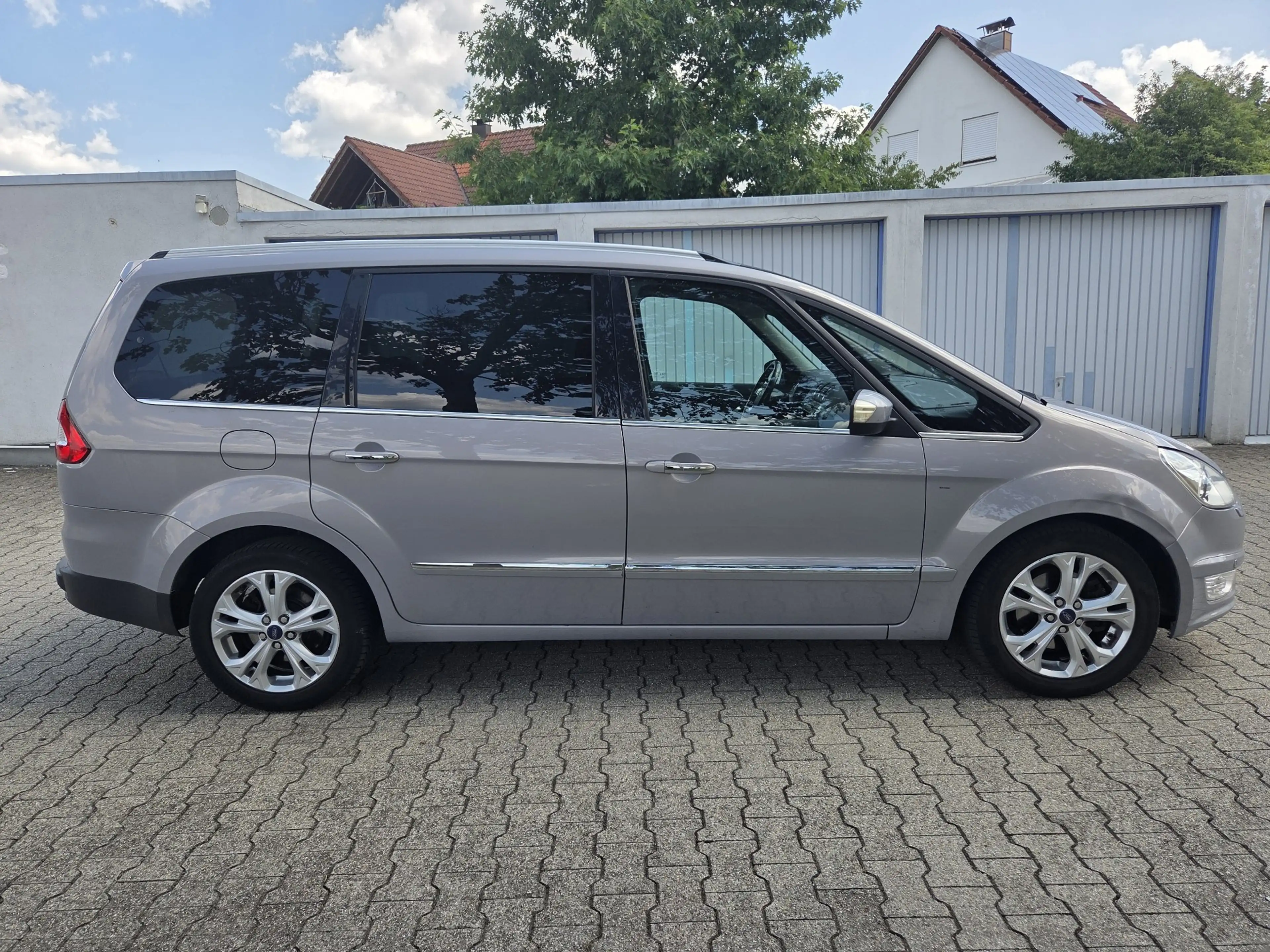 Ford Galaxy Titanium — photo 6