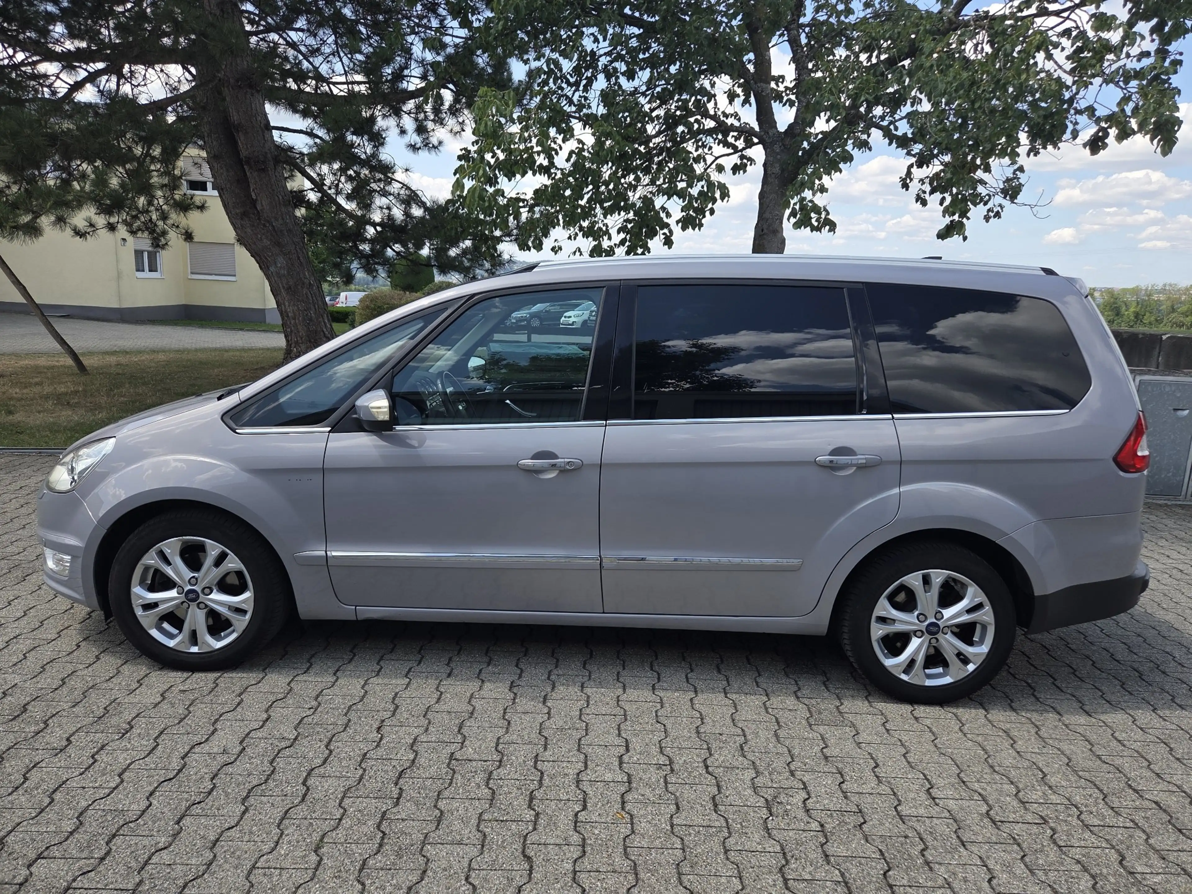 Ford Galaxy Titanium — photo 2