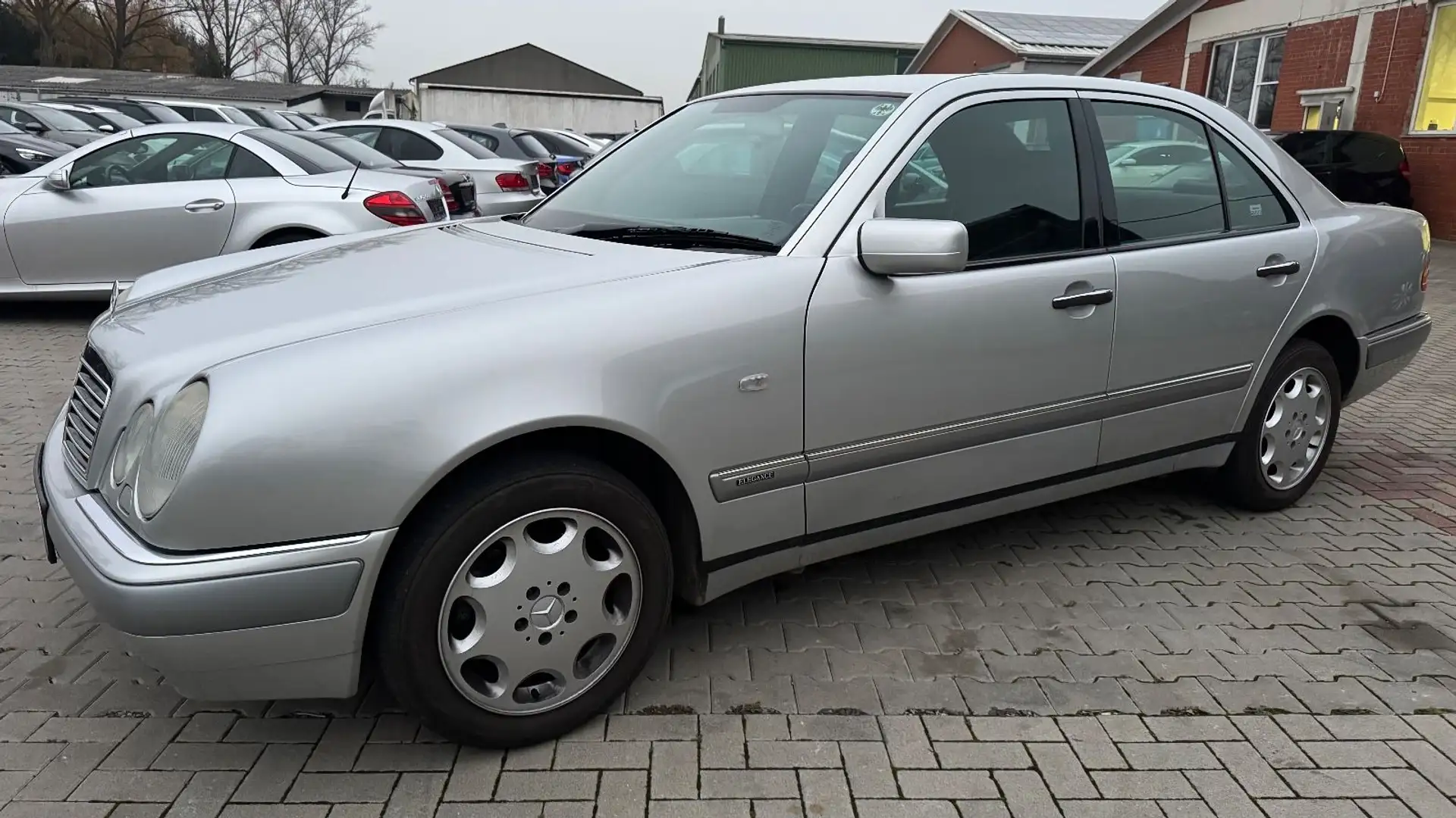 Mercedes-Benz E 280 #Sitzheizung#Automatik#Super Zustand# Zilver - 2