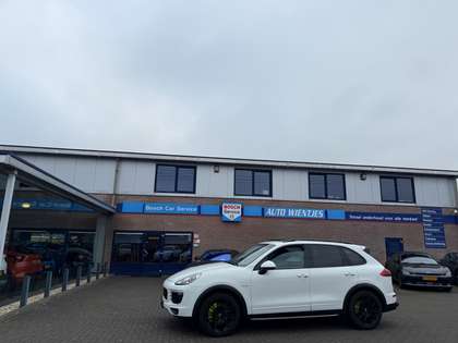 Porsche Cayenne 3.0 S E-Hybrid | Pano | Leer | Luchtvering | Trekh