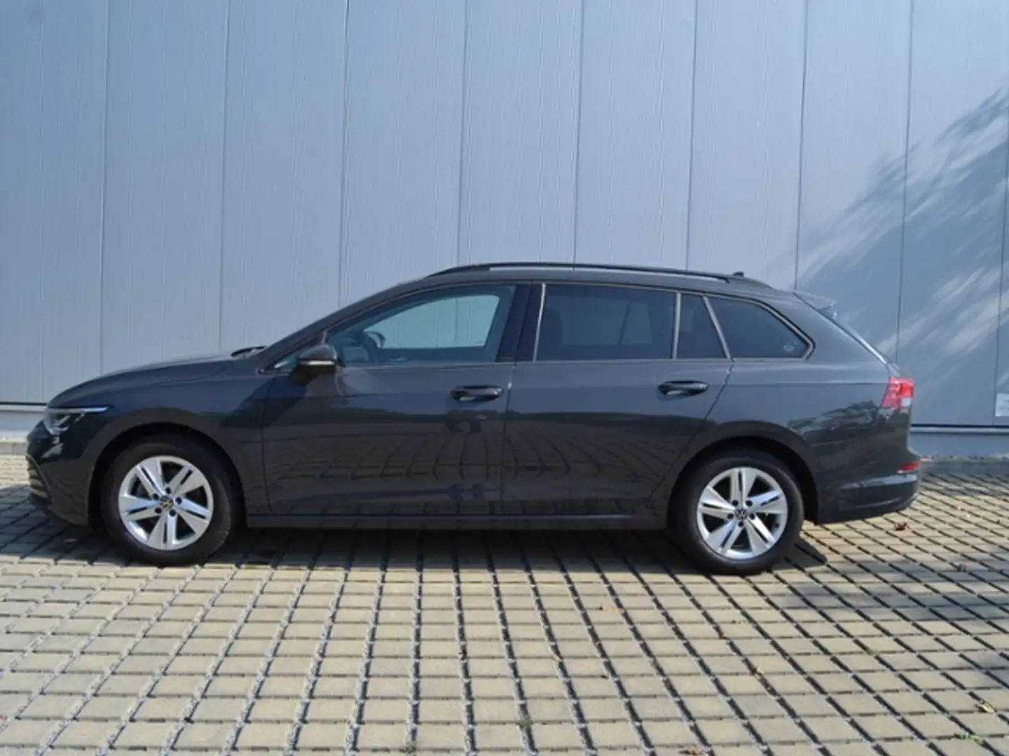 Volkswagen Golf Variant VIII Variant 1.5 eTSI 150 PS DSG PANORAMA/LED/NAV Grau - 2
