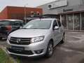 Dacia Sandero Dacia Sandero Celebration 1,2 16V 75 Silber - thumbnail 3
