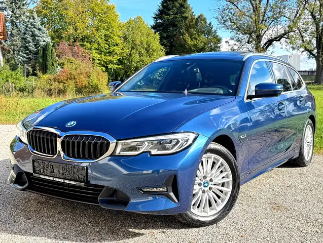 Bmw 330 e Sport Line Pano Laser Kamera HeadUp