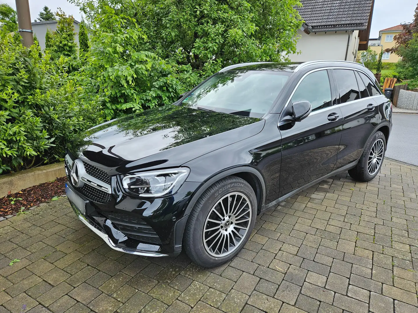 Mercedes-Benz GLC 200 4M AMG AHK Pano Kamera Ambiente 2.Hd. Negro - 1