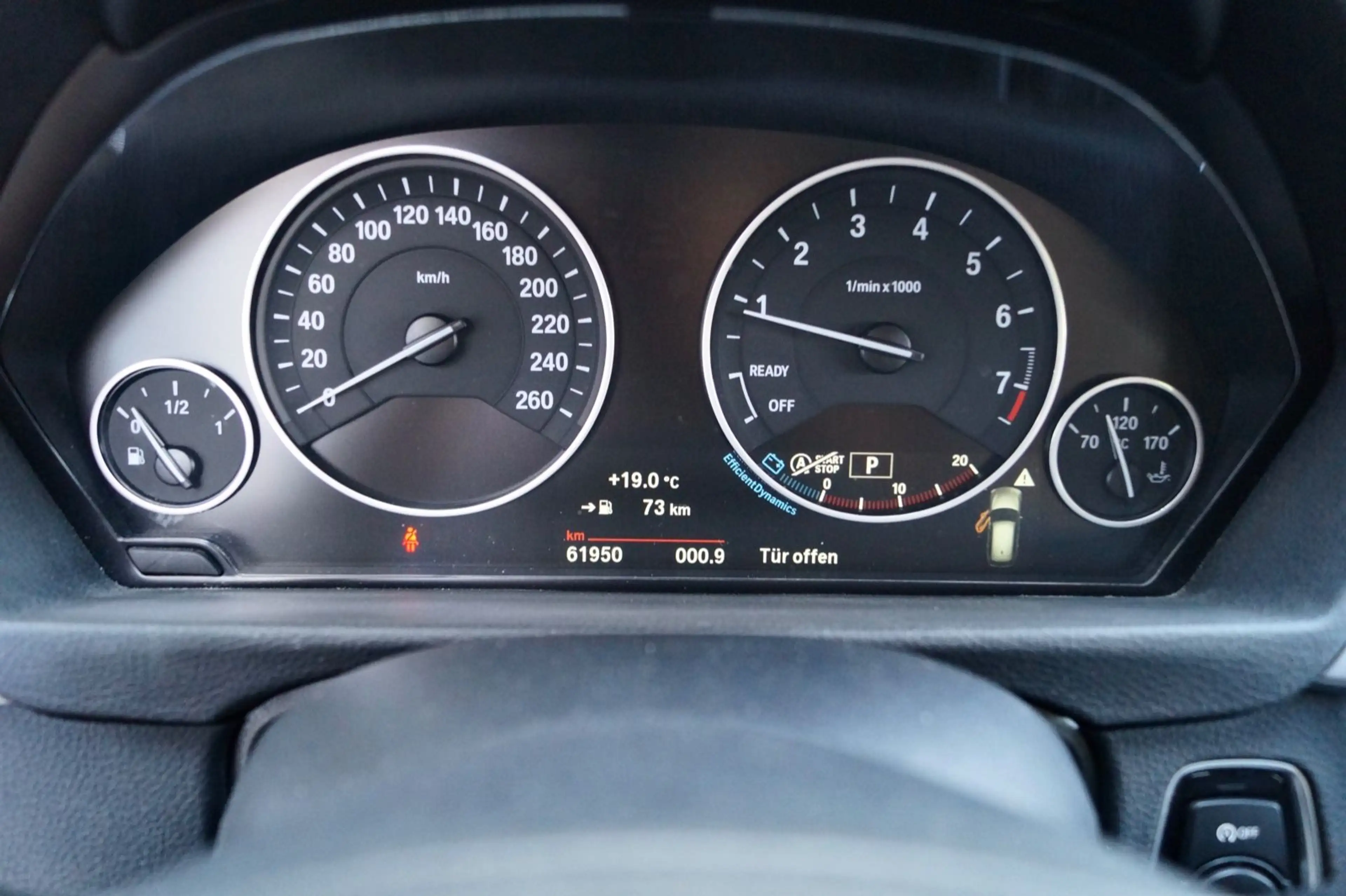 BMW 318 i Touring Luxury Line Purity — photo 14