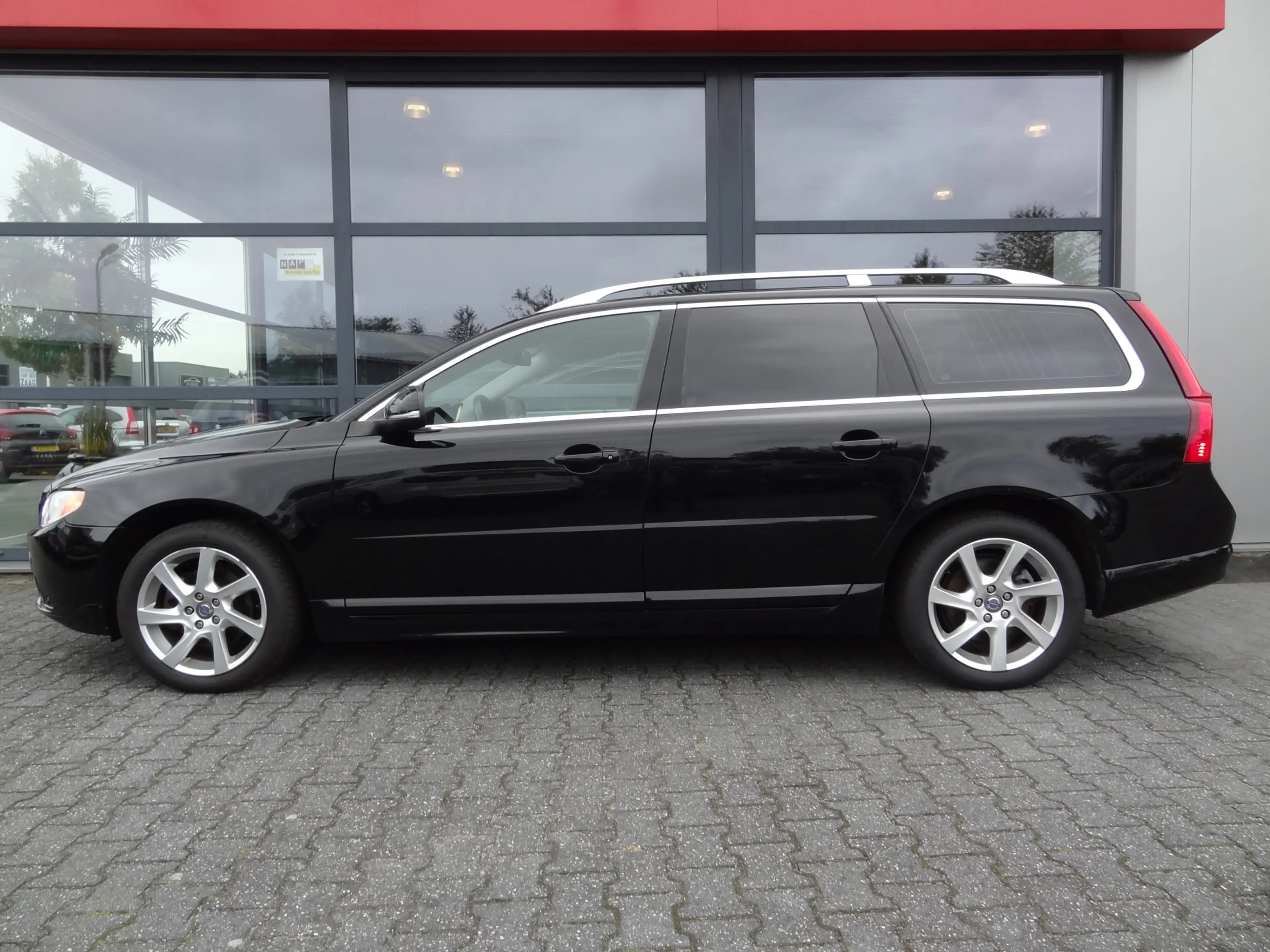 Volvo V70 1.6 T4 | NL-AUTO | TREKHAAK | OPEN DAK | CRUISE | — photo 13