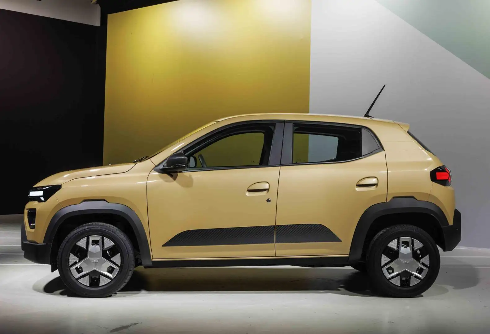 Dacia Spring Extreme Electric 65 Beige - 2