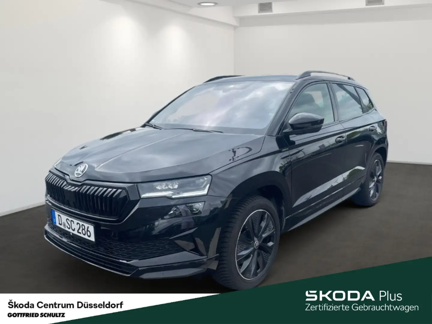 Skoda Karoq Sportline 4x4 DSG PANO Standheizung Infotainment-P Noir - 1
