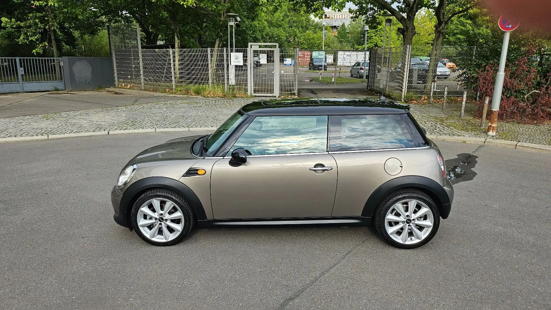 MINI Cooper PDC Panorama 1. Hd. nur 47.000 km Silver - 2