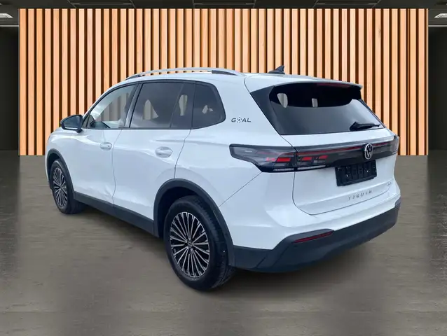 Volkswagen Tiguan view 7